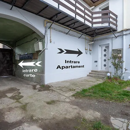 Middle Penthouse Apartamento Braşov