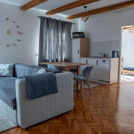 Apartmán Middle Penthouse *