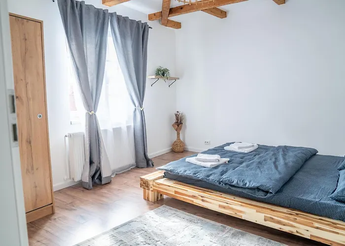 Middle Penthouse Apartment